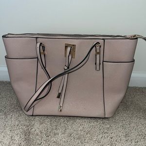 Pink shoulder purse with wristlet